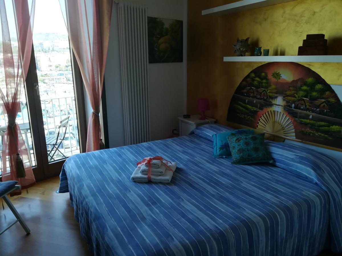 Aria Di Mare Dimorra Bed & Breakfast Поцуоли Екстериор снимка